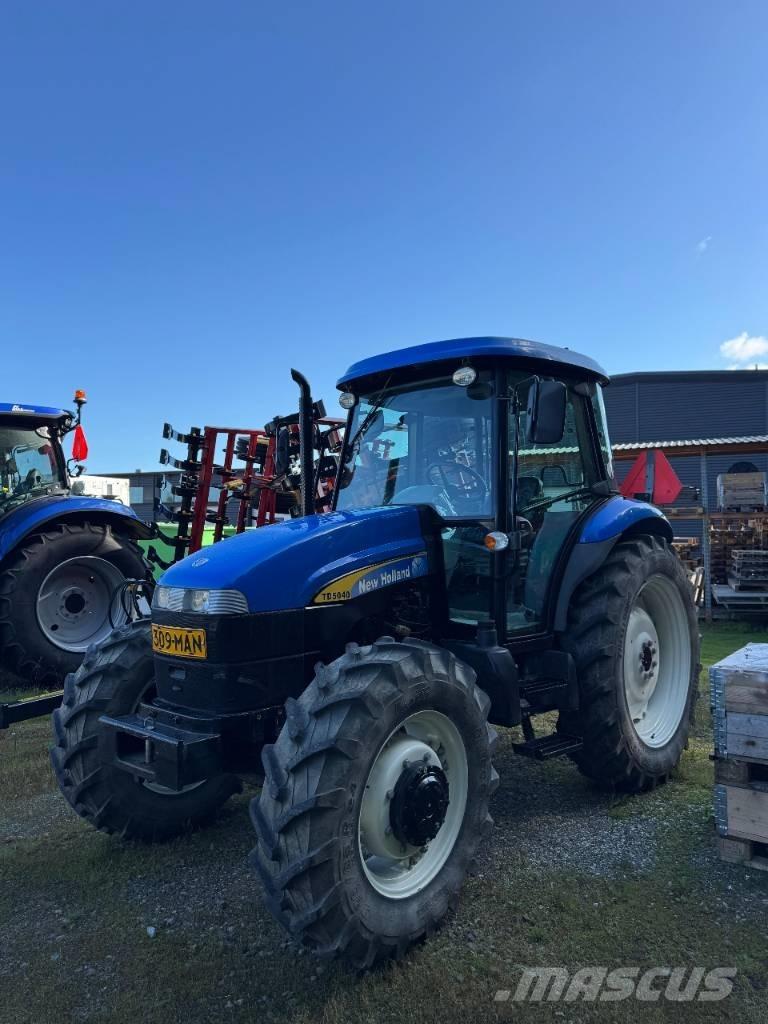 New Holland TD 5040 الجرارات