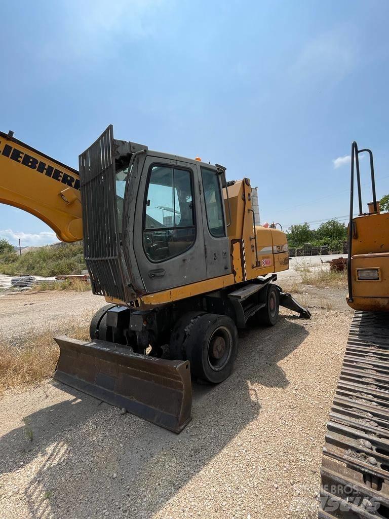 Liebherr A316 مناولات المخلفات / مناولات صناعية