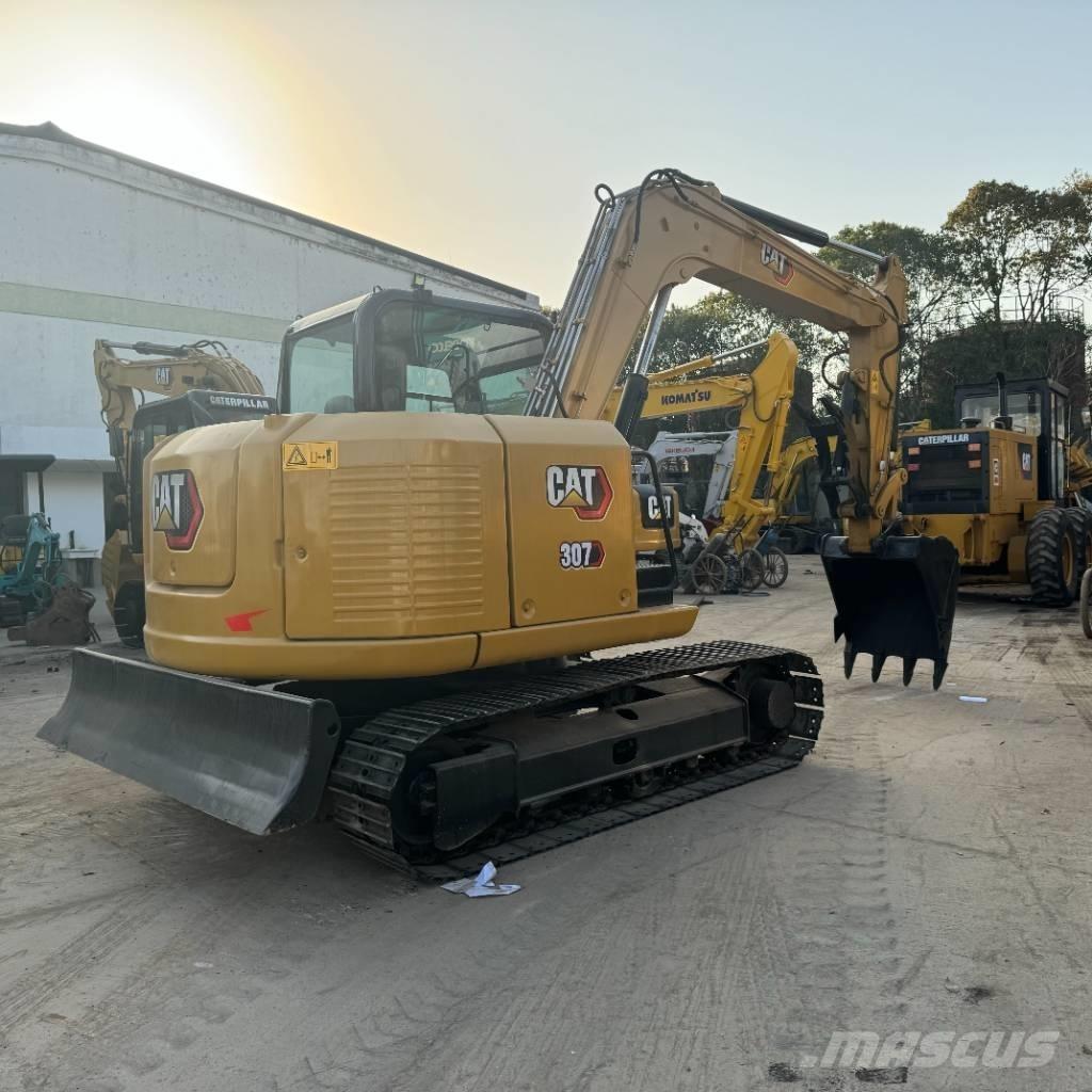 CAT 307 حفارات زحافة