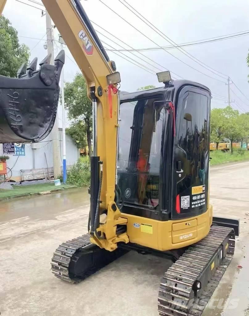 CAT 303.5 حفارات زحافة