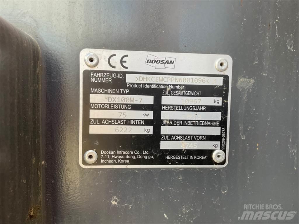 Doosan DX100W-7 حفارات بعجل