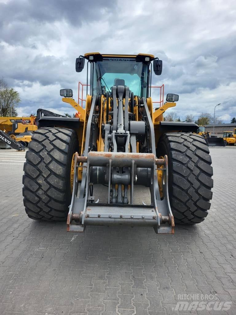 Volvo L150H لوادر بعجل