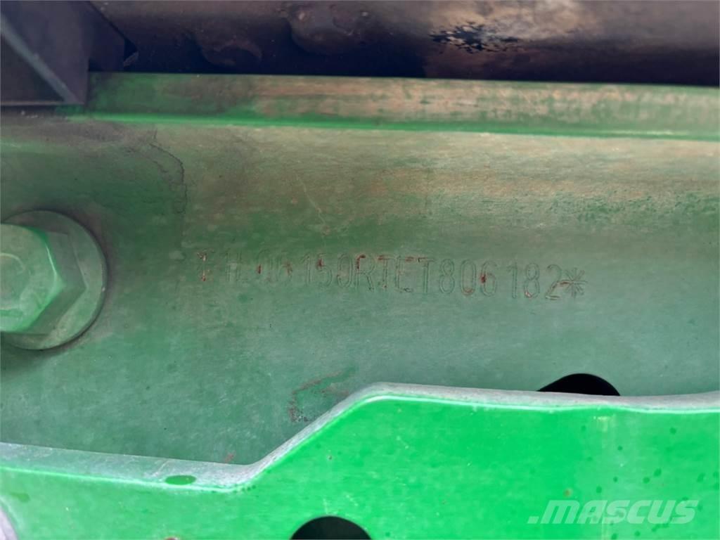John Deere 6150R الجرارات