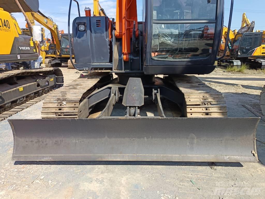 Hitachi ZX 75 حفارات وسط 7 طن - 12 طن