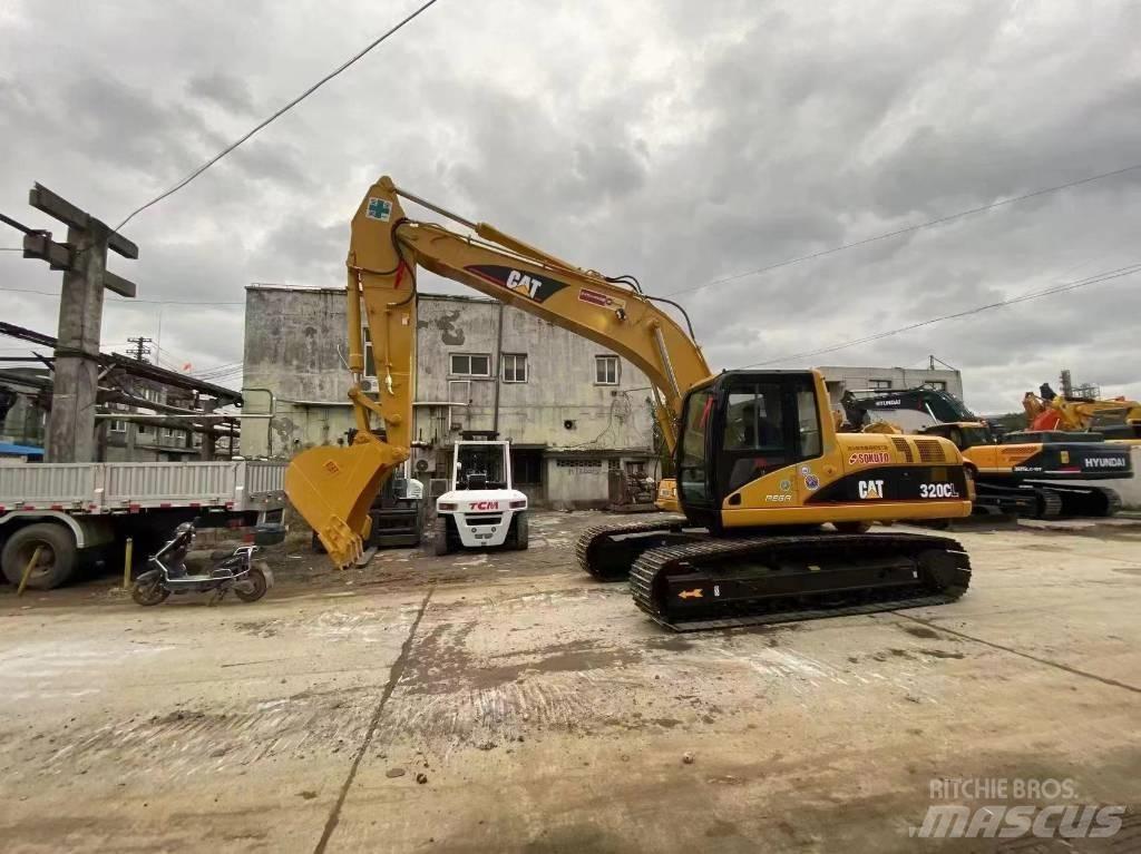 CAT 320 C LLR حفارات زحافة