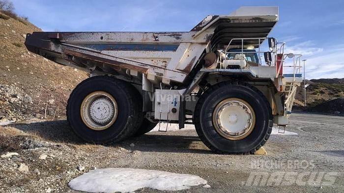 Komatsu HD985 - عربات نقل قلابة للمواقع