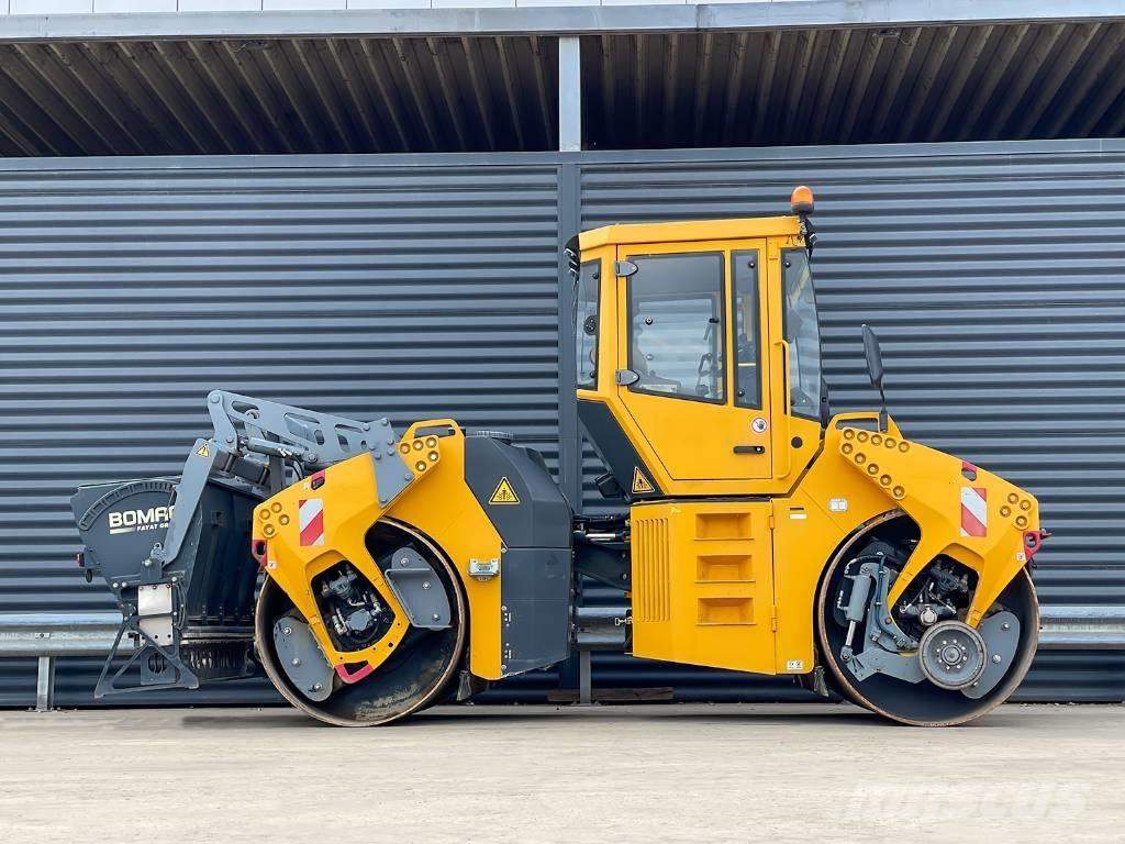 Bomag BW 154 AD-4 مداحل ثنائية الاسطوانة