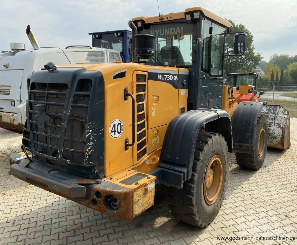Hyundai HL 730-9 A لوادر بعجل