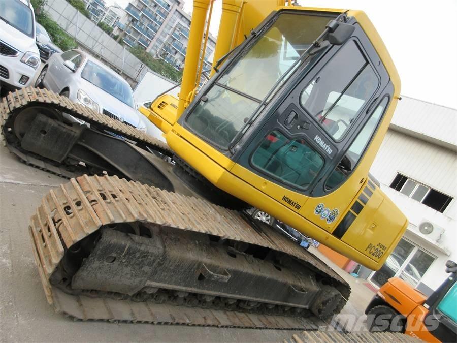 Komatsu PC 200-6 حفارات زحافة