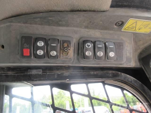 CAT 289 C لوادر صغيرة