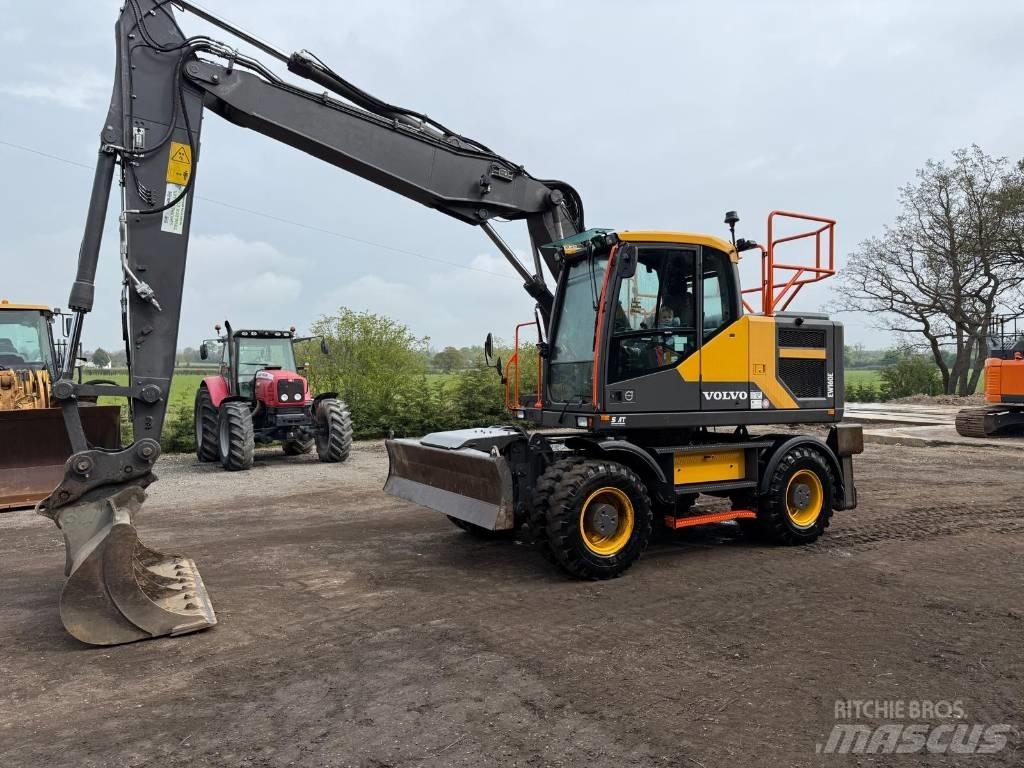 Volvo EW 160 E حفارات بعجل