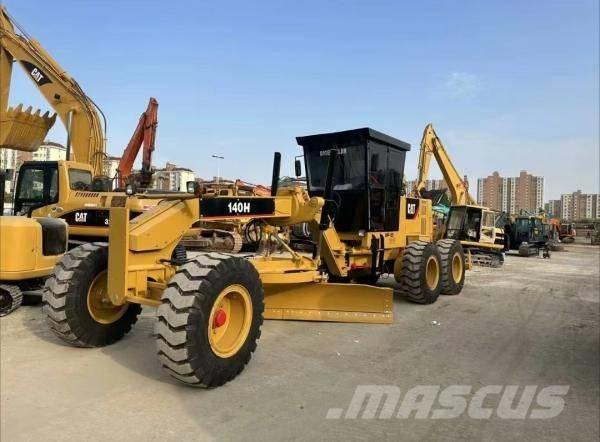 CAT 140 H معدات تمهيد الطرق