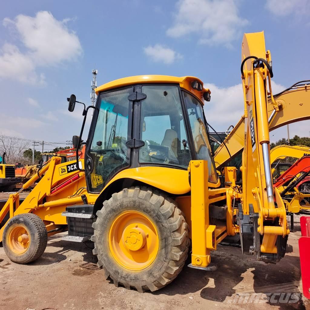 JCB 3 CX لوادر ذات جرافات عكسية