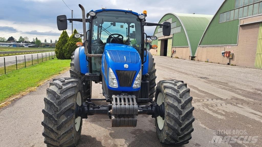 New Holland T 4.105 الجرارات