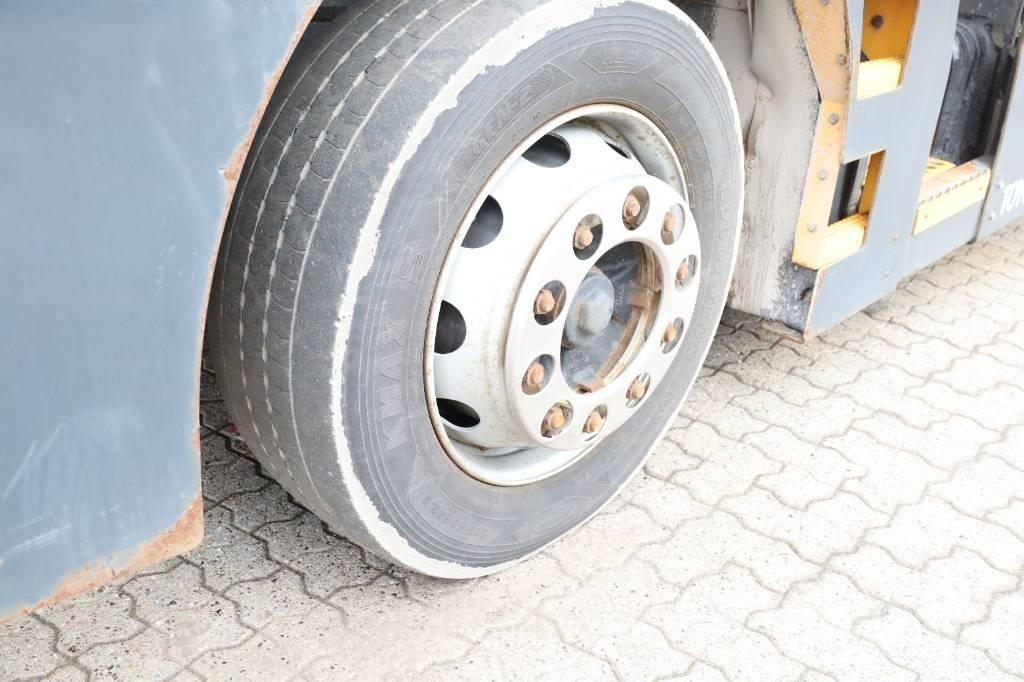 Kalmar T 2d جرارات صالات المطارات