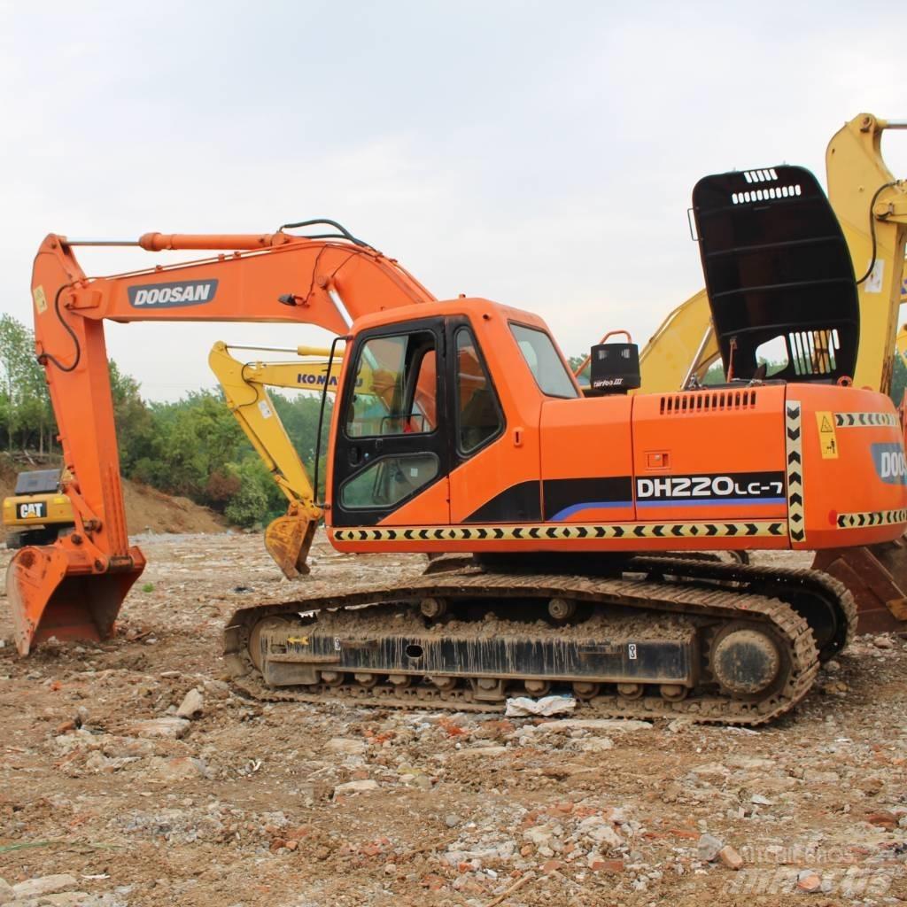 Doosan 220 LC-7 حفارات زحافة