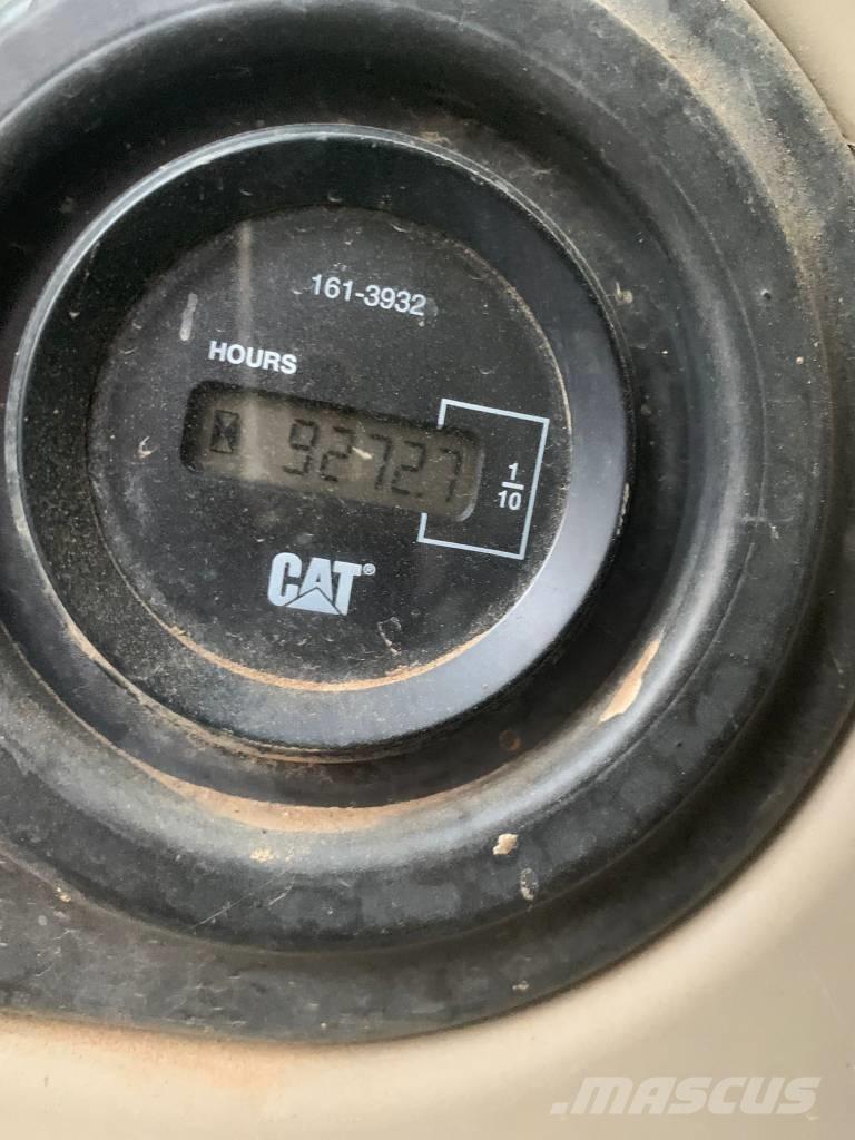 CAT 312 C حفارات زحافة