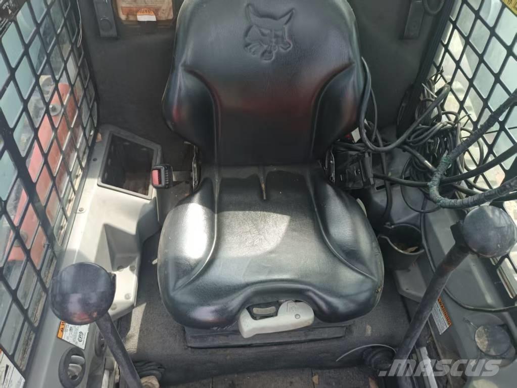 Bobcat T 770 لوادر انزلاقية التوجيه