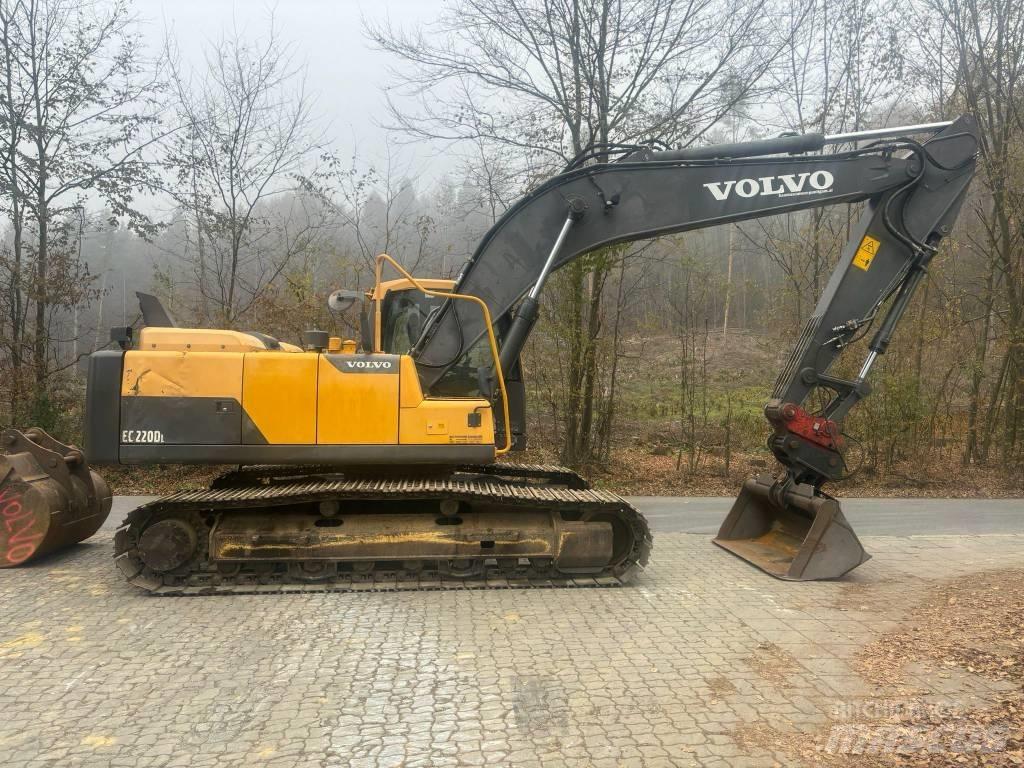 Volvo EC 220 DL حفارات زحافة