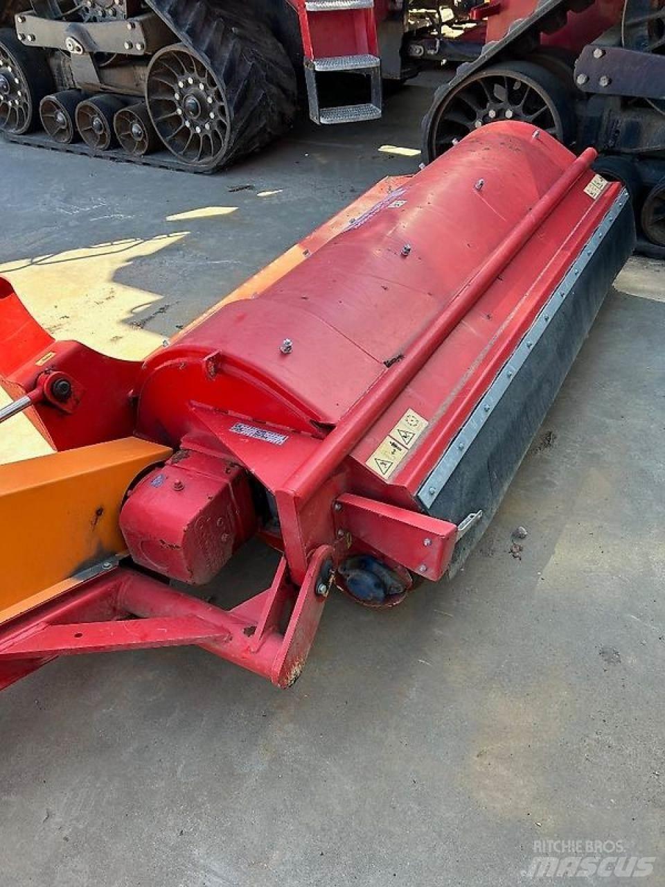Dücker USM 21 جزازات وأغطية المراعي