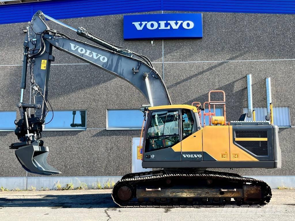 Volvo EC 250 E حفارات زحافة