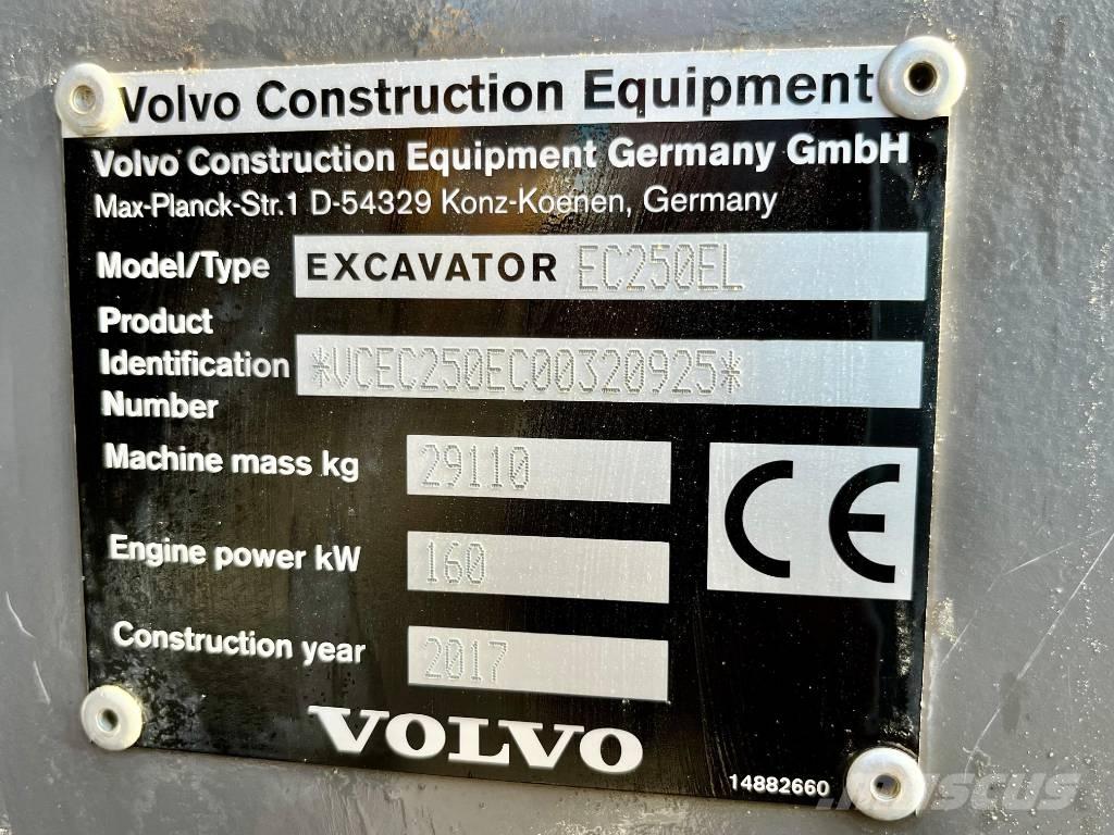 Volvo EC 250 E حفارات زحافة