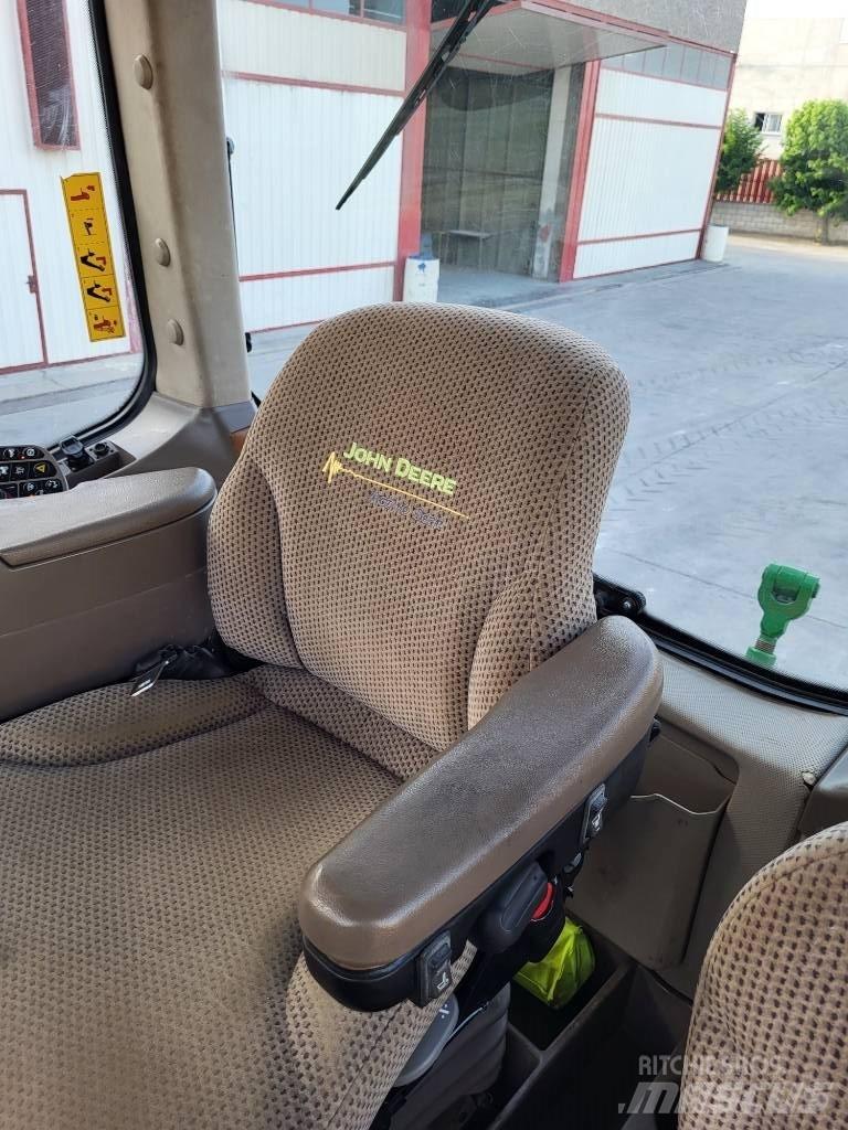 John Deere 8345 R الجرارات
