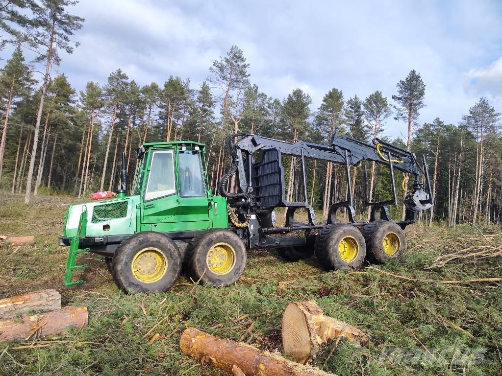 John Deere 1110 D شاحنات