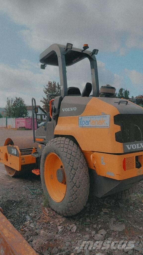 Volvo SD 45 B مداحل أحادية الأسطوانة
