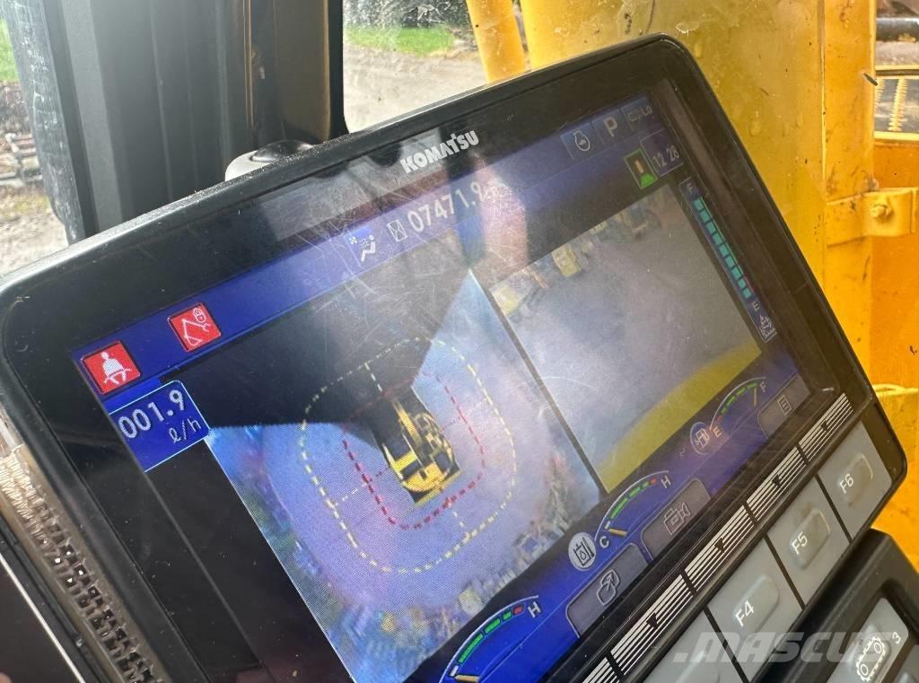 Komatsu PC 138 US-11 حفارات زحافة