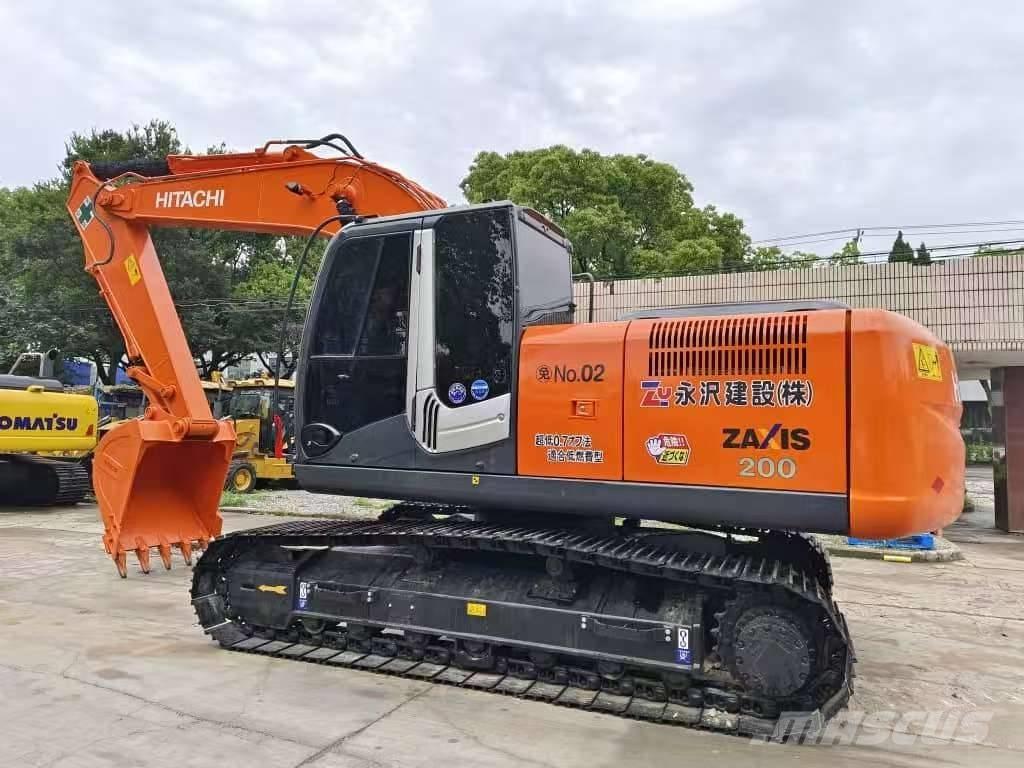 Hitachi ZX 200 حفارات زحافة