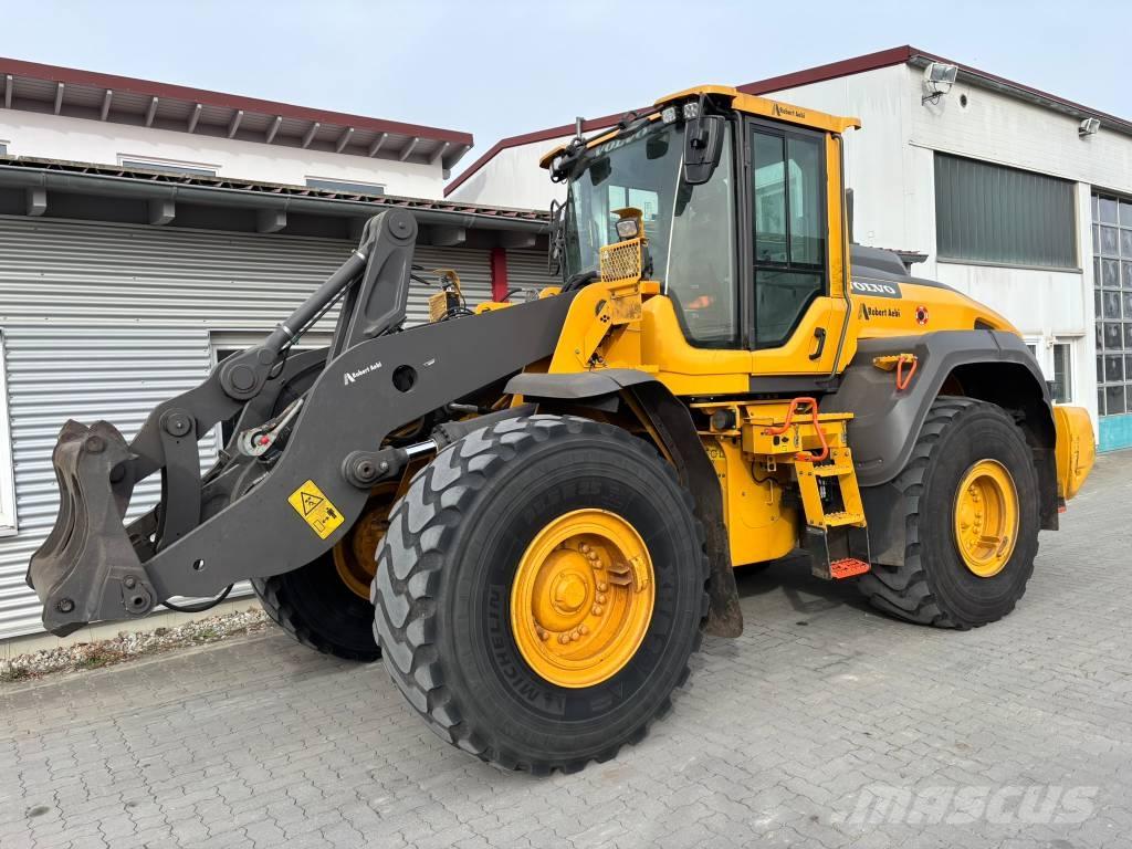 Volvo L 110 H لوادر بعجل