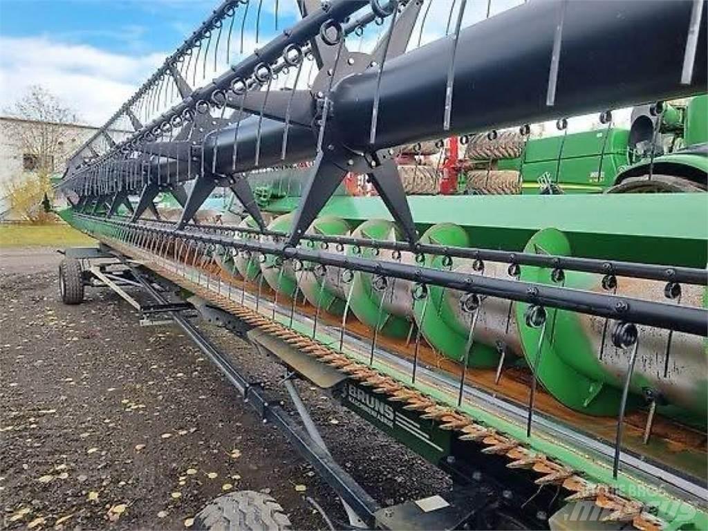 John Deere S 685 i حصادات