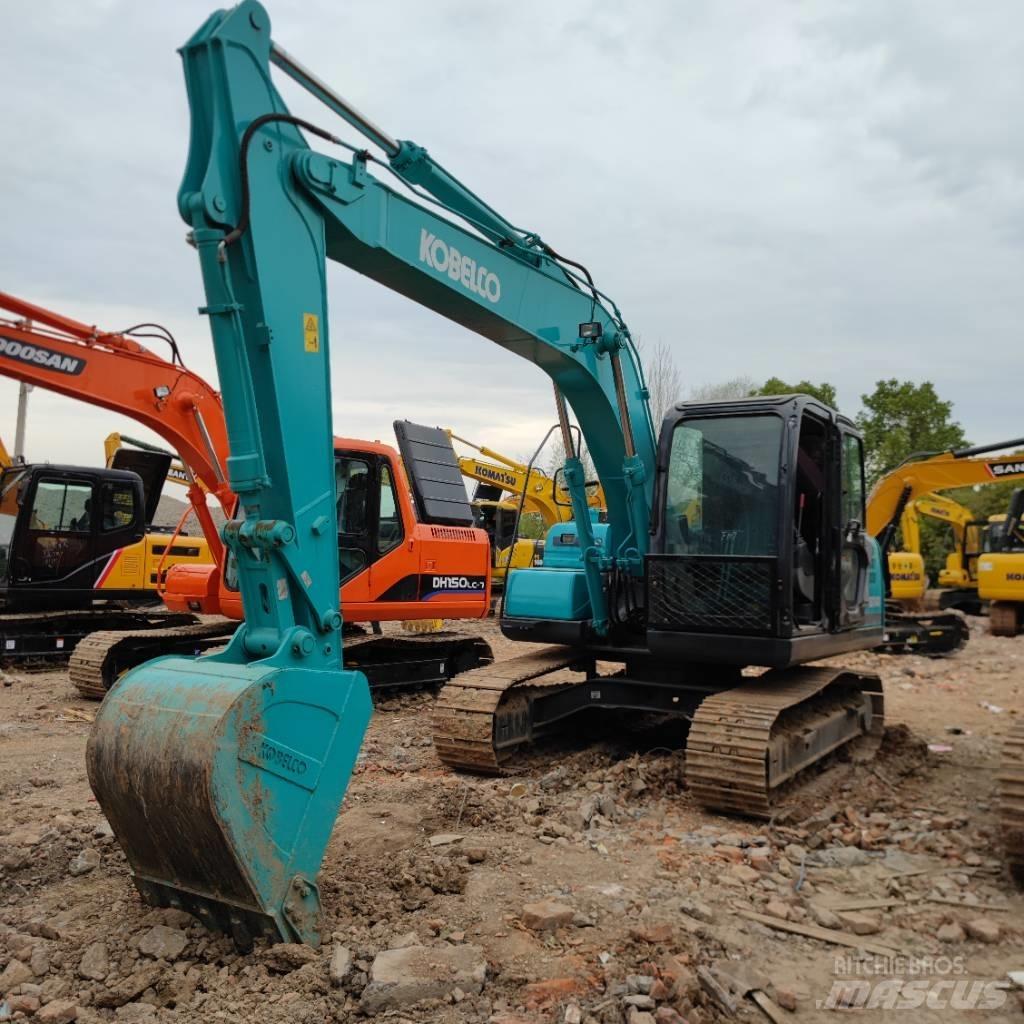 Kobelco SK140-8 حفارات زحافة