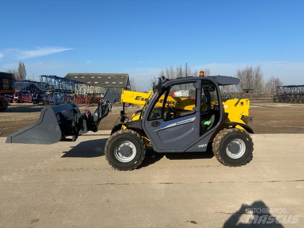Eurotrac TH 25.6 مناولات متداخلة