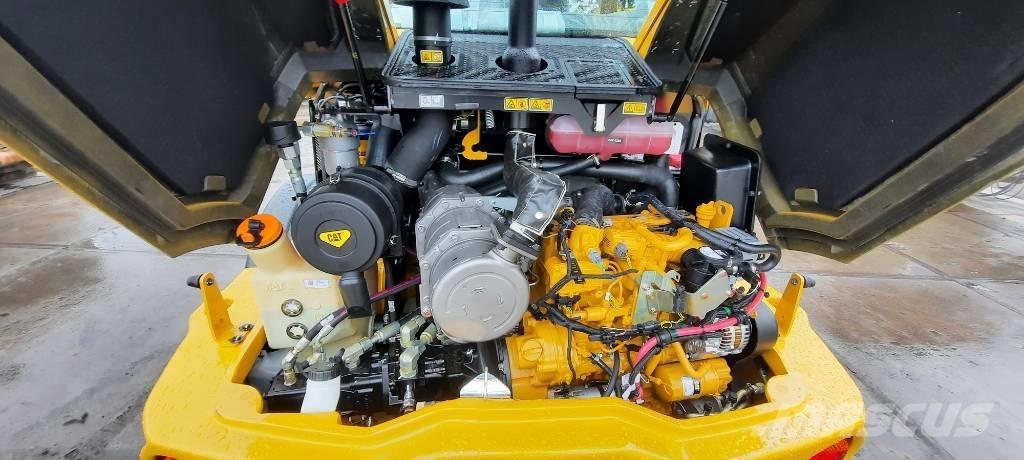 CAT 908M لوادر بعجل