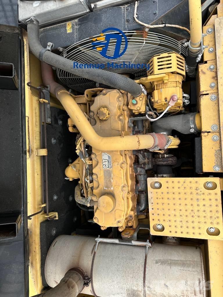 CAT 329D حفارات زحافة