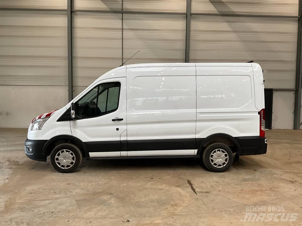 Ford Transit شاحنة مقفلة