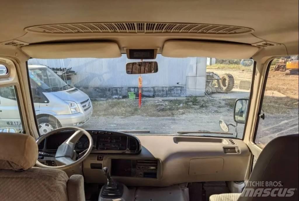 Toyota Coaster Bus حافلة صغيرة