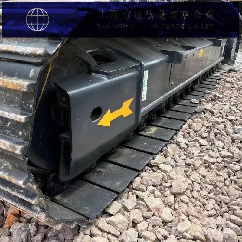 Komatsu PC 220 حفارات زحافة