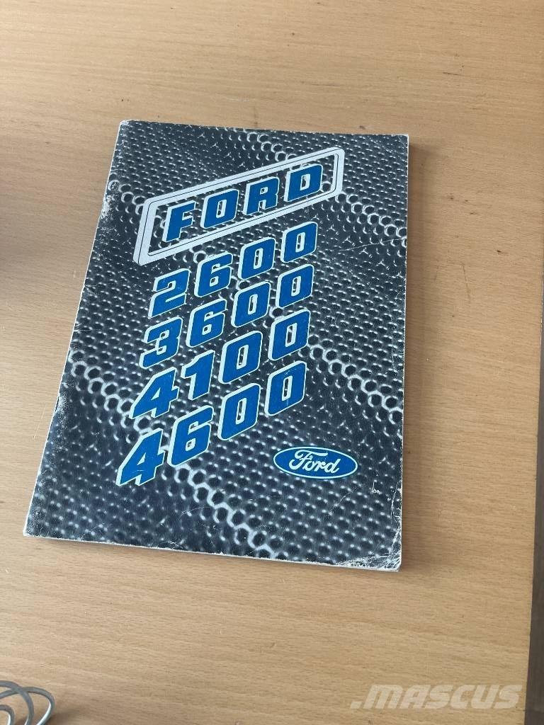 Ford 4100 الجرارات