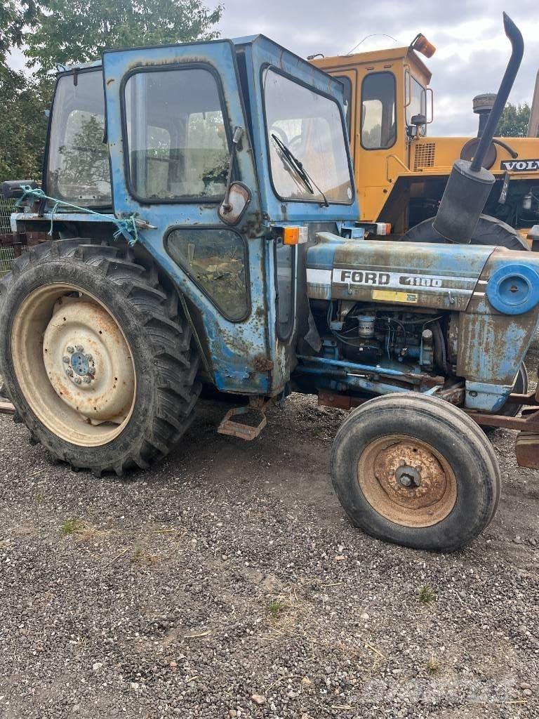 Ford 4100 الجرارات