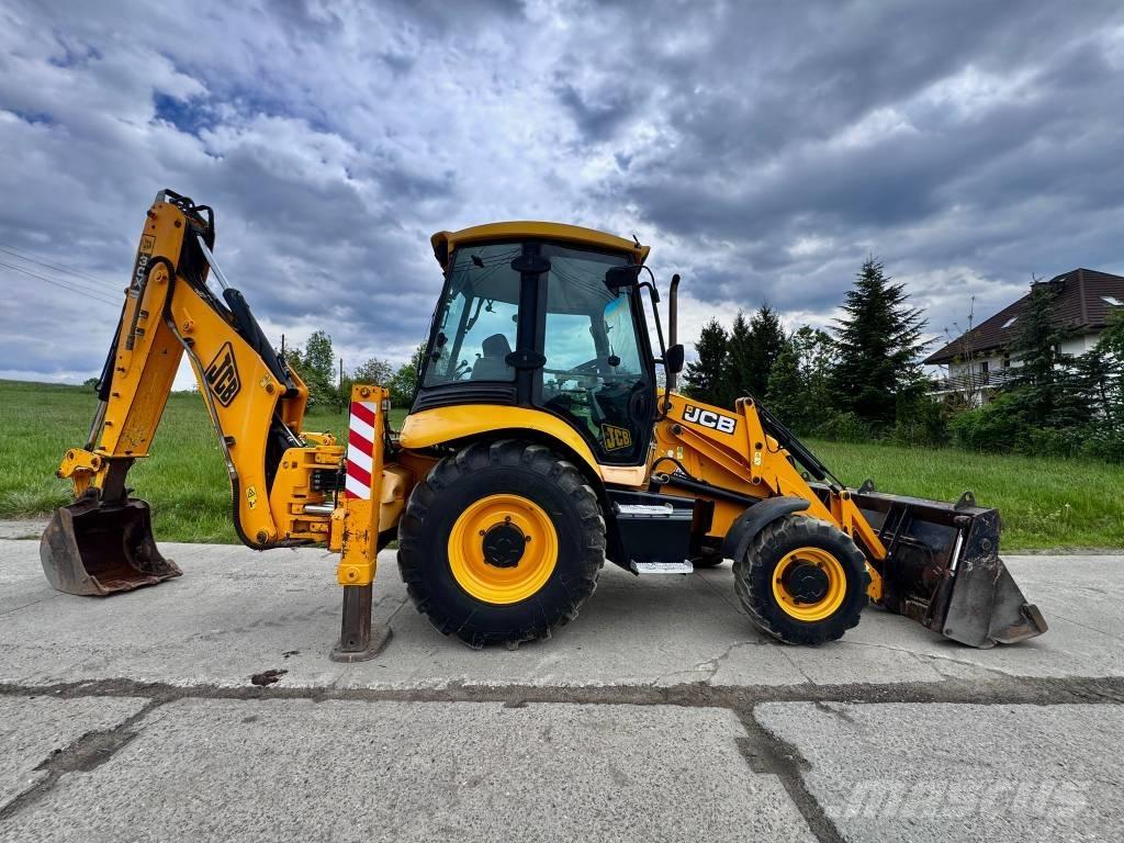 JCB 3CX لوادر ذات جرافات عكسية