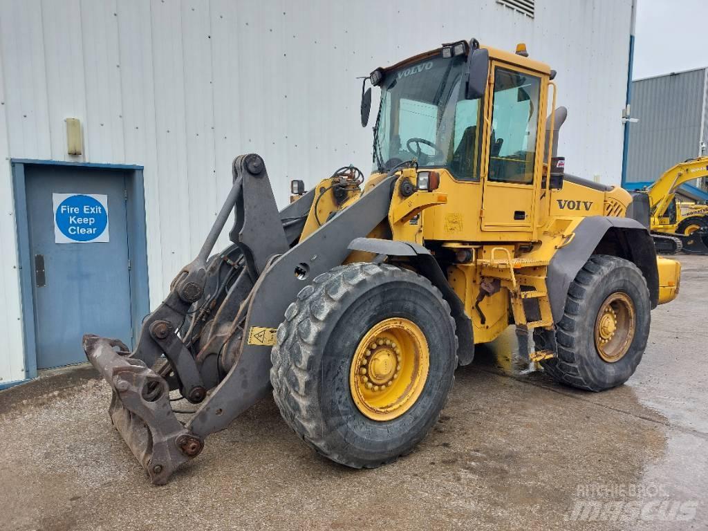 Volvo L90E لوادر بعجل