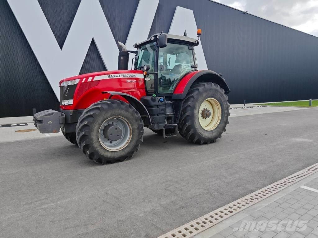 Massey Ferguson 8690 الجرارات