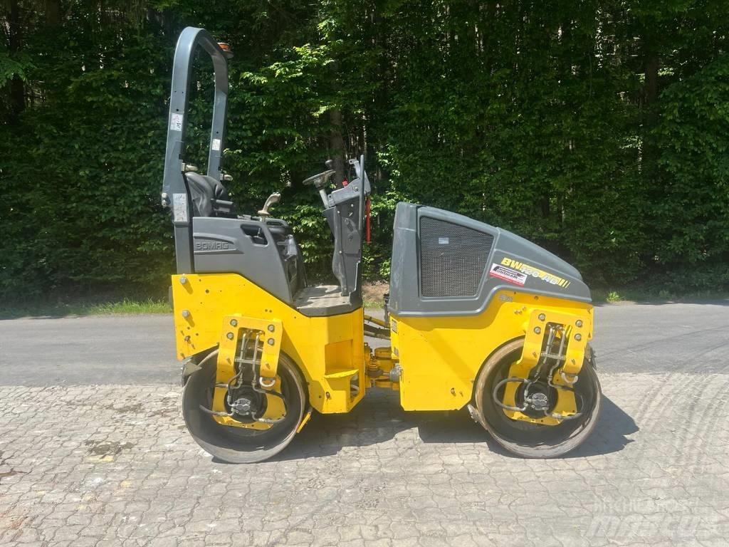 Bomag BW 120 AD-5 مداحل ثنائية الاسطوانة
