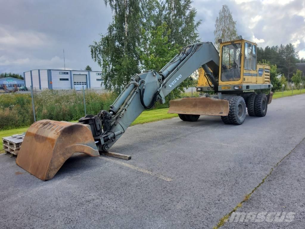 Volvo EW 200 حفارات بعجل
