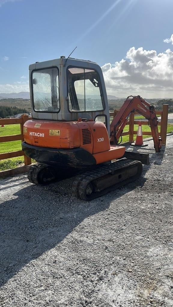 Hitachi Ex30-1 حفارات صغيرة أقل من 7 طن (حفارات صغيرة)