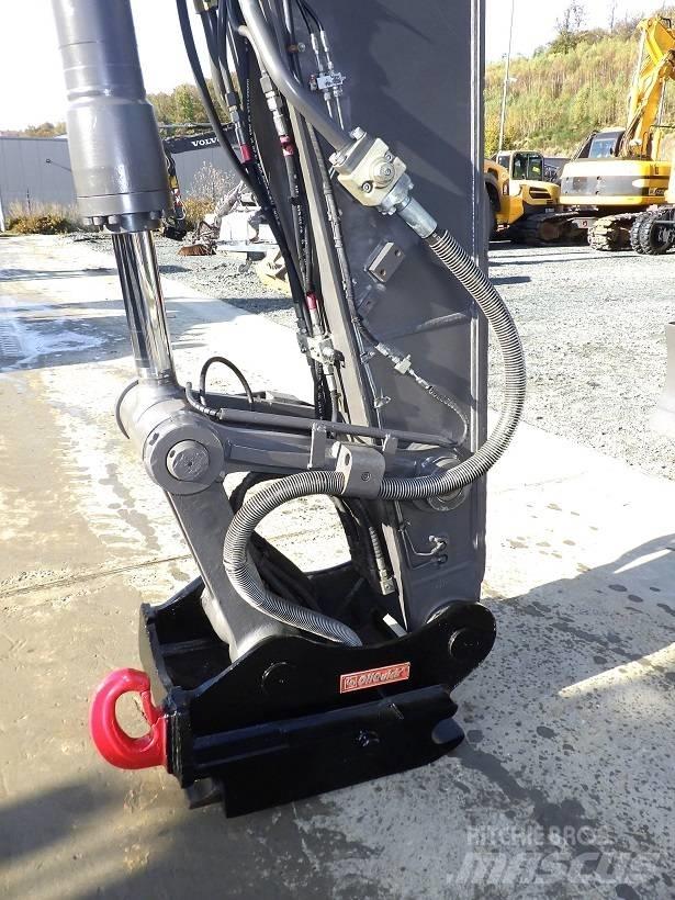 Volvo ECR 235 D حفارات زحافة