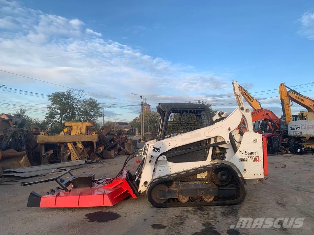 Bobcat T 590 لوادر انزلاقية التوجيه